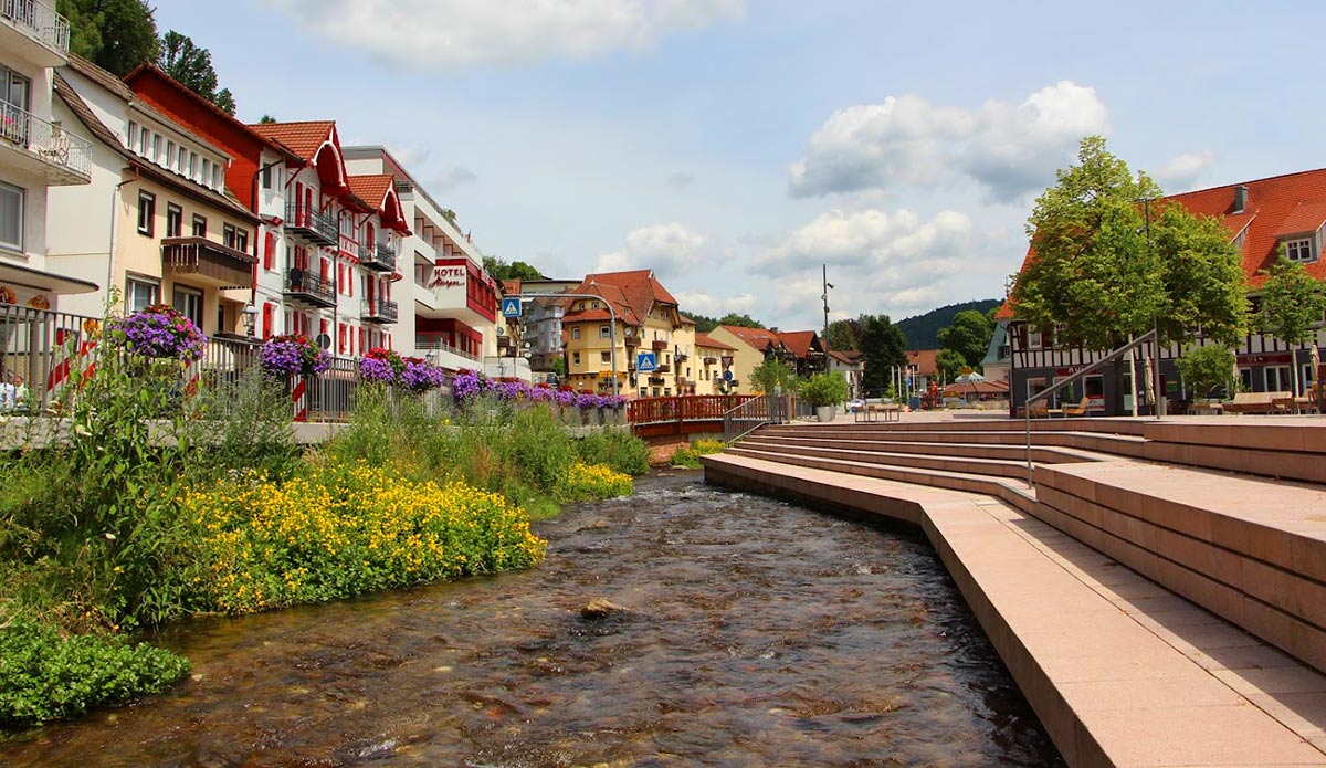 Wellnessurlaub Im Schwarzwald - Wellnesshotels In Bad Herrenalb Mit ...